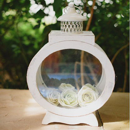 extremely-lovely-weddings-large-porthole-lantern